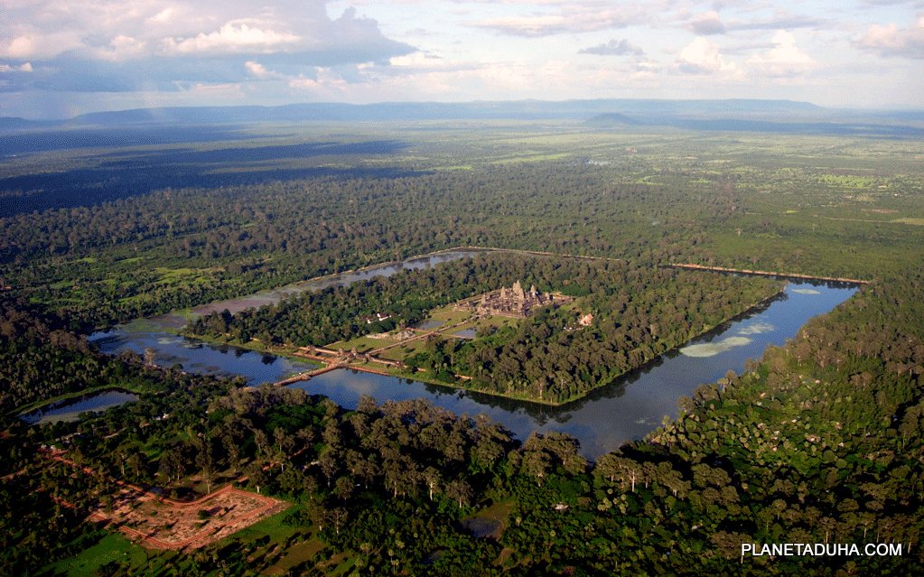 Самый большой храм в мире - Ангкор-Ват
